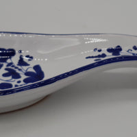 Ladle or spoon holder with blue arabesque decoration