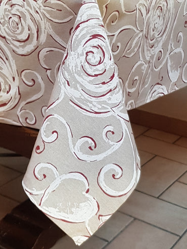 Miros Hearts Rose tablecloth