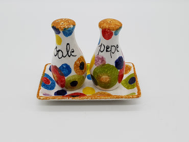 Salt and Pepper Set Decor Circles