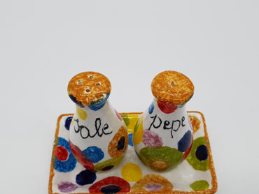 Salt and Pepper Set Decor Circles