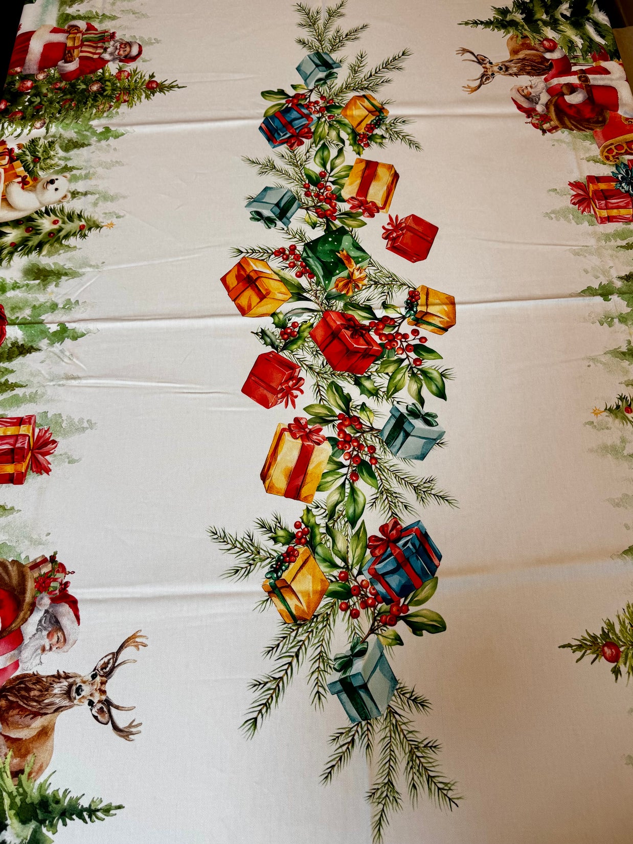 Tovaglia con babbo Natale e orsetto Digiale