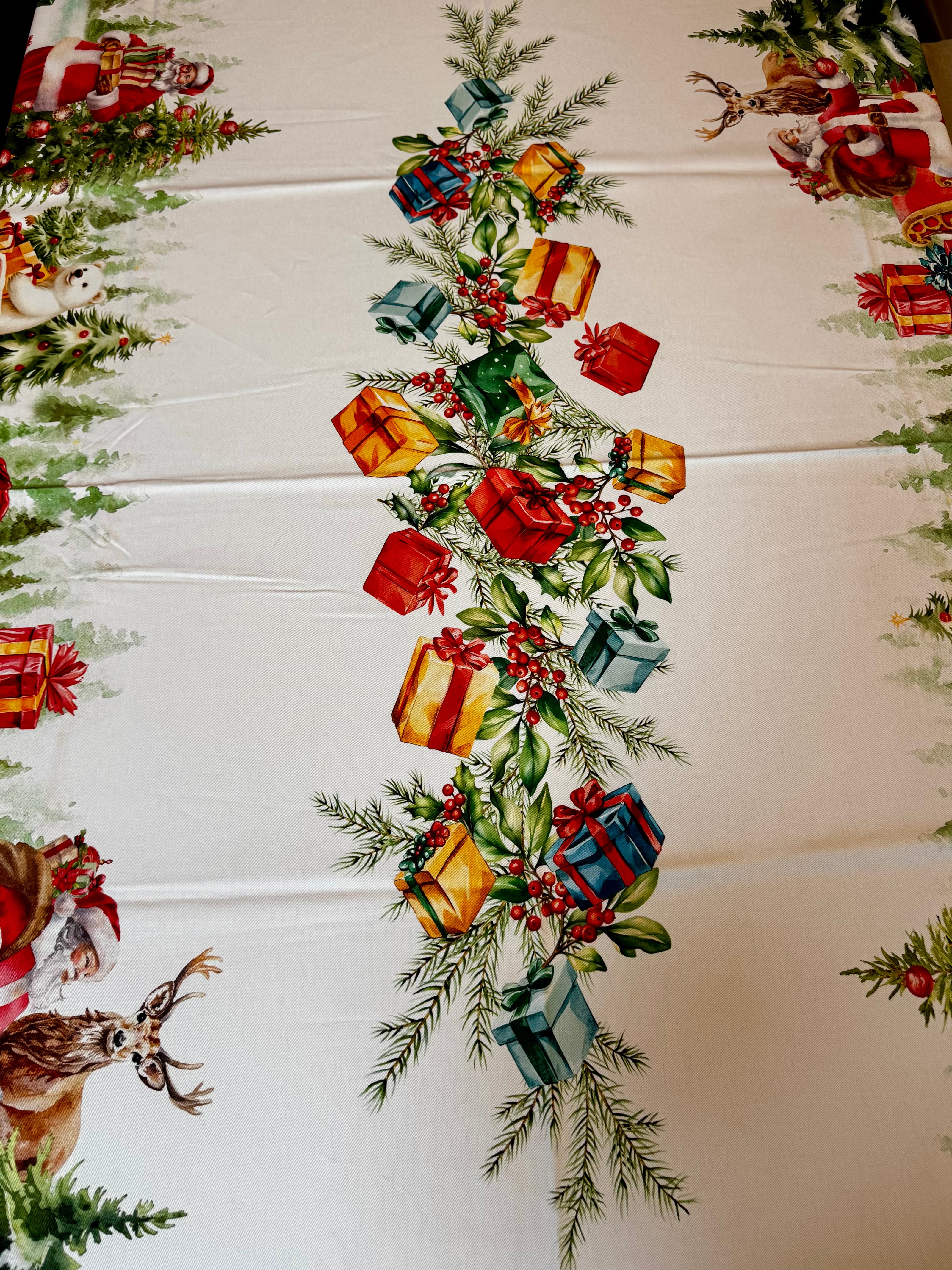 Tovaglia con babbo Natale e orsetto Digiale