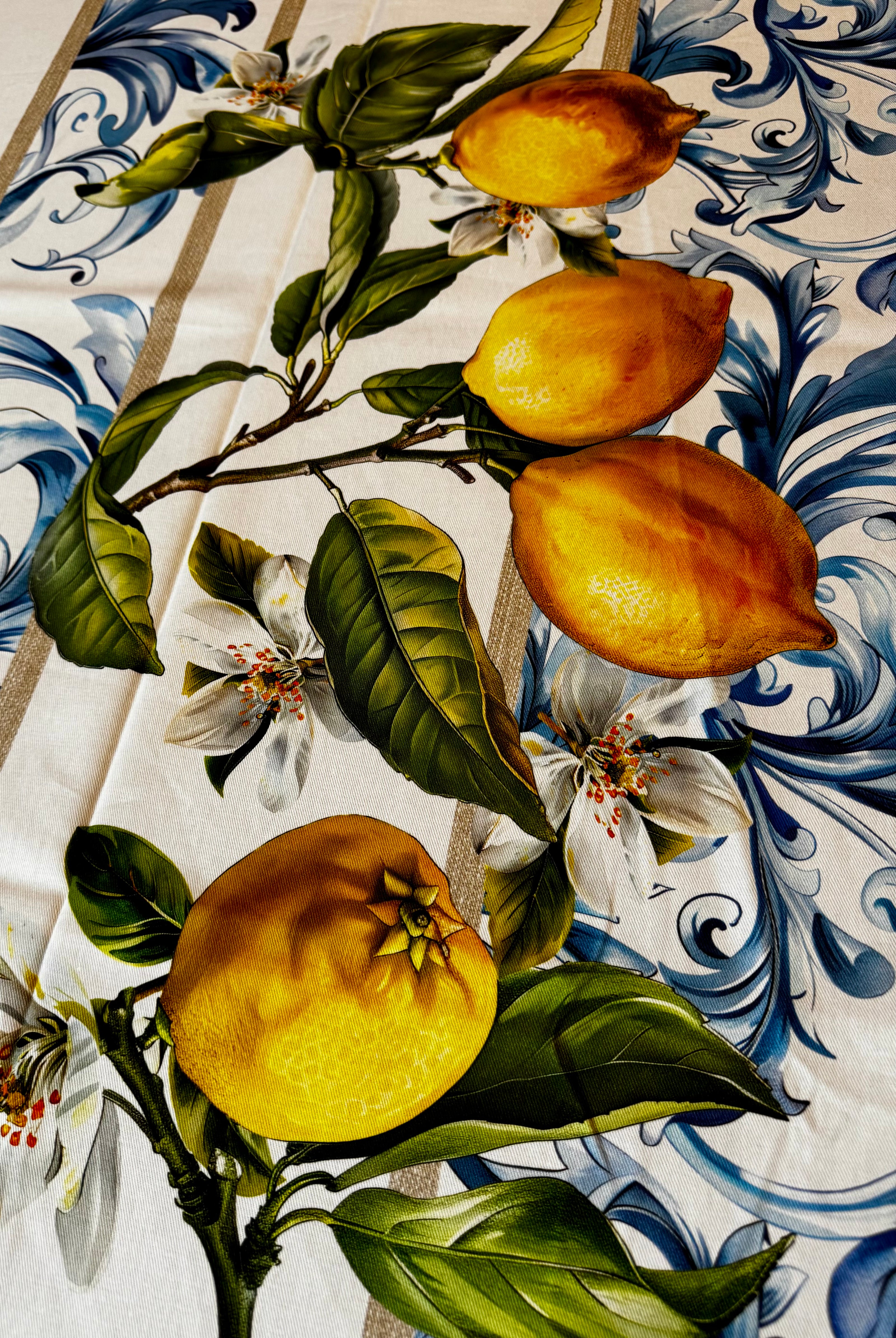 Tovaglia con Limoni e Fiori Digitale
