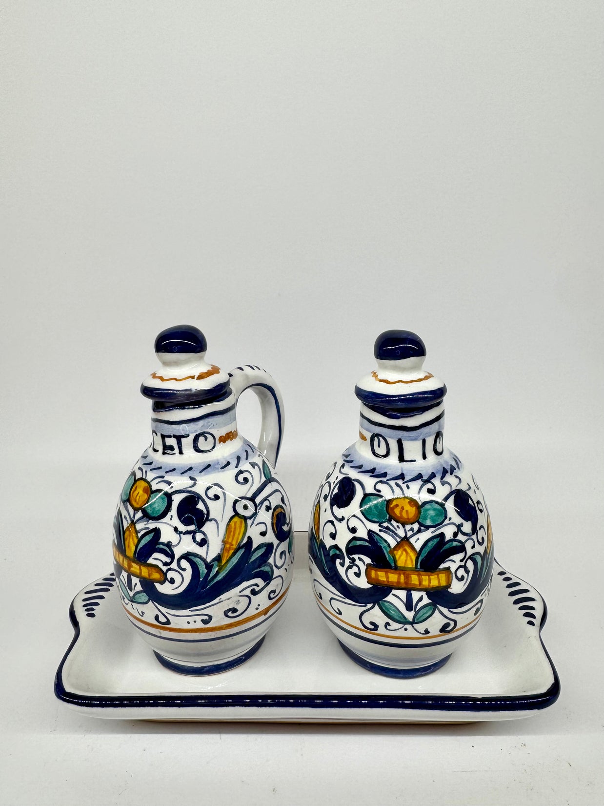 Oil And Vinegar Deruta Decor