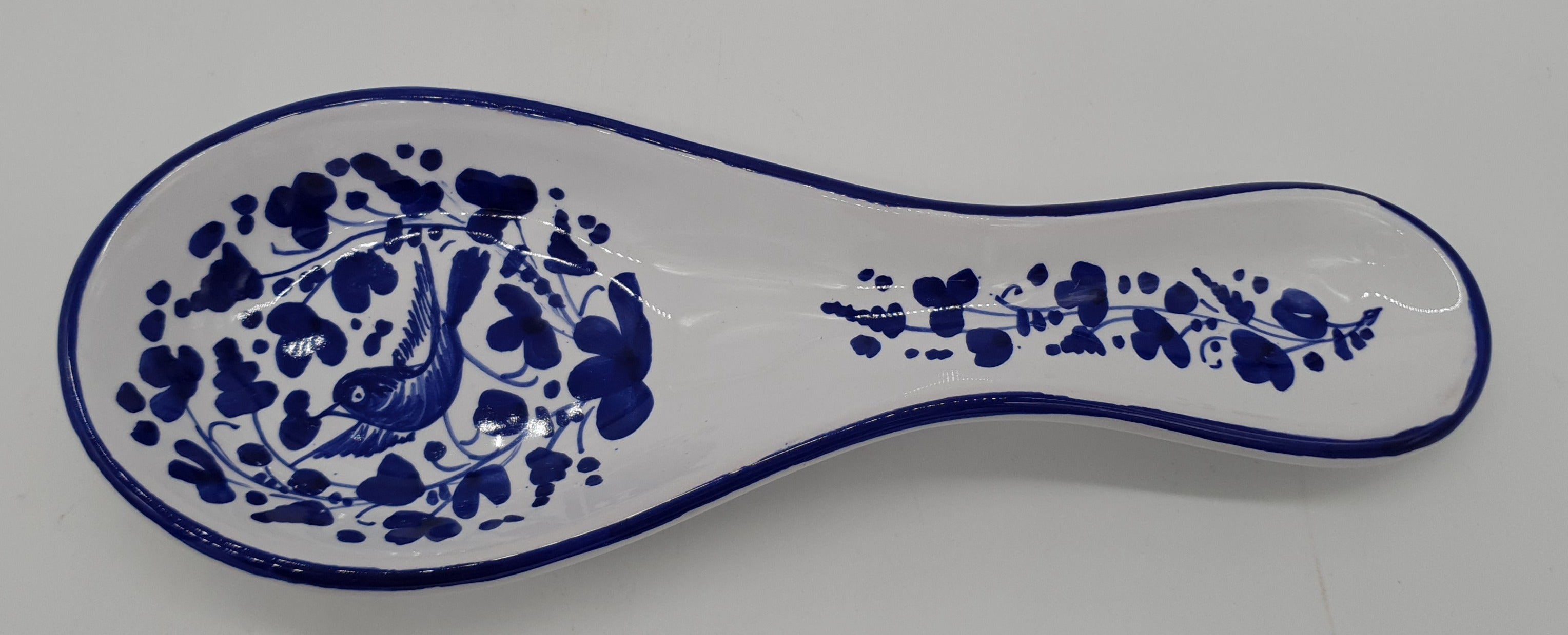 Ladle or spoon holder with blue arabesque decoration