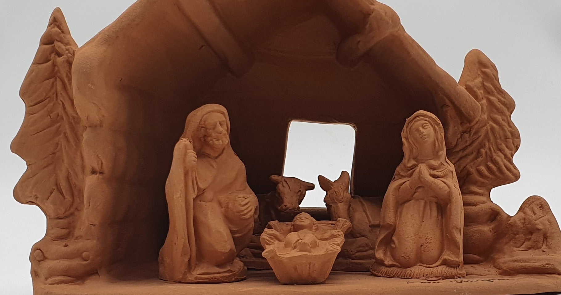 Presepe Terracotta Con Capanna E Alberi 5 Pezzi cm 7