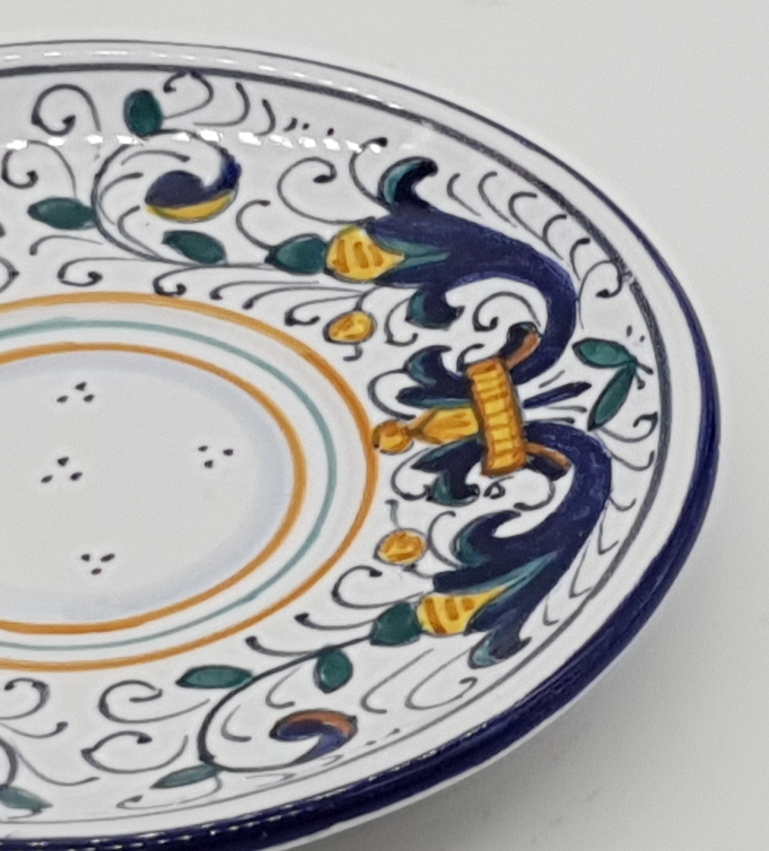 Coffee saucer Deruta decoration