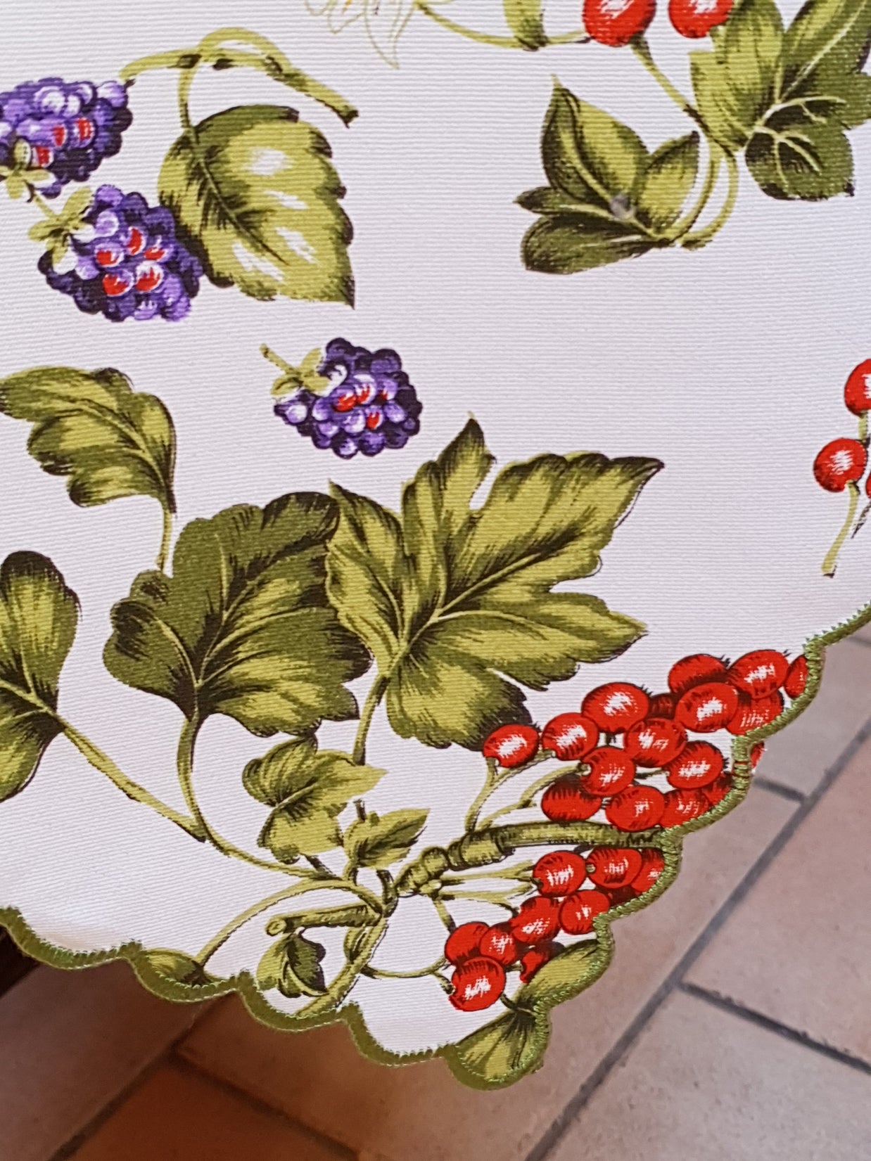 Berries Tablecloth Tuscan Tablecloths
