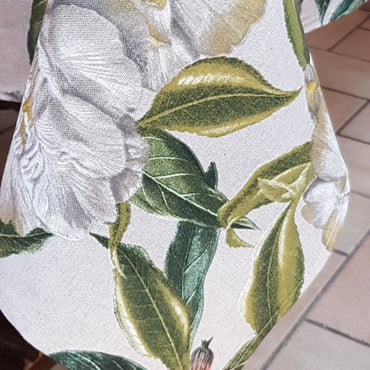 Miros White Flower Tablecloth